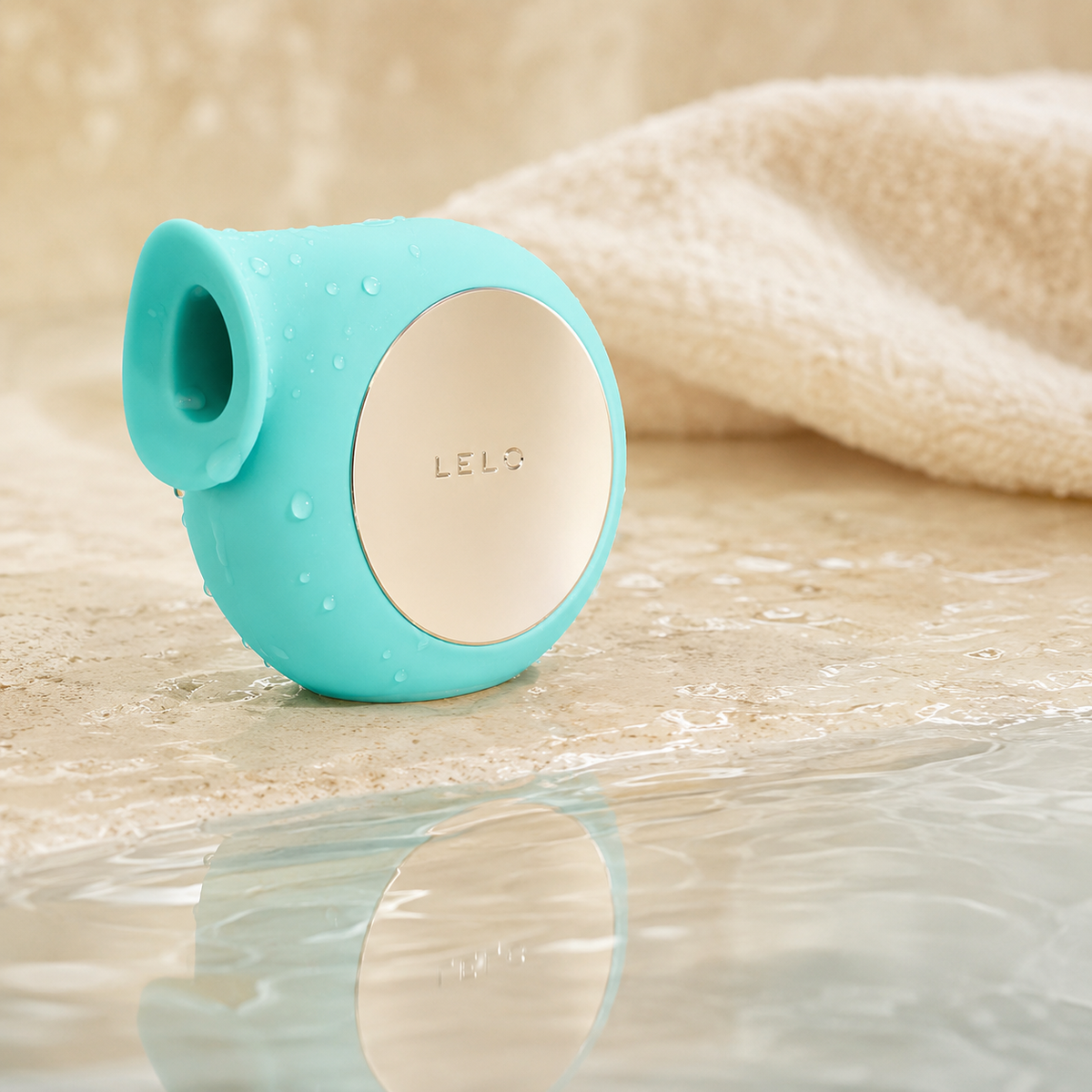 LELO SILA™ Cruise Sonic Clitoral Massager in Aqua