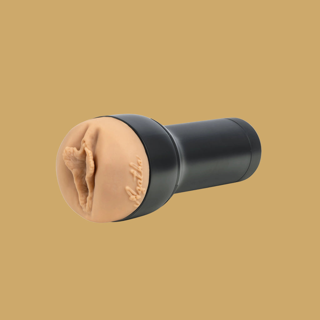Kiiroo FeelAgatha Vega Stroker