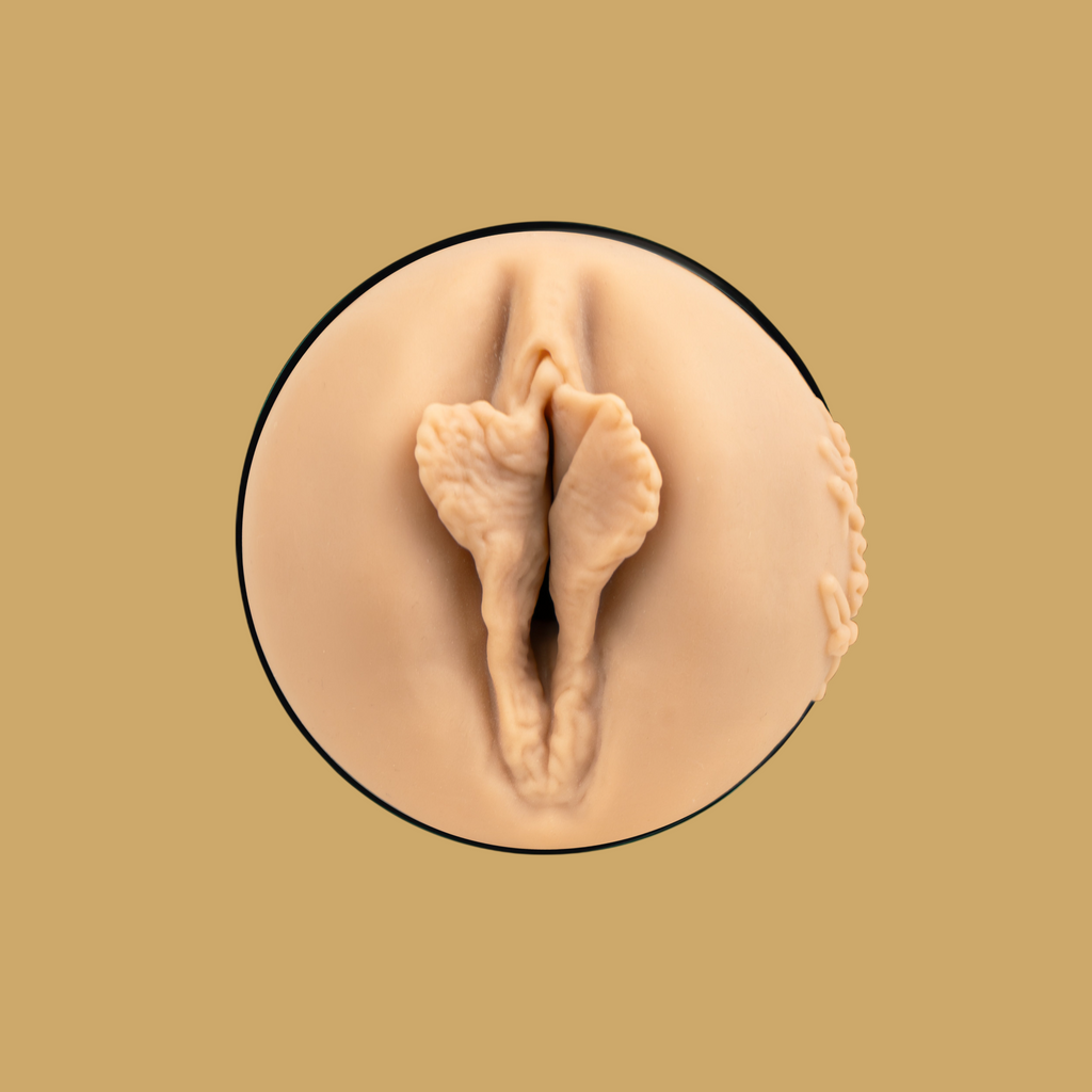 Kiiroo FeelAgatha Vega Stroker